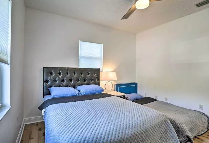 Modern Clearwater Home W/ Deck: 9 Mi To Beach