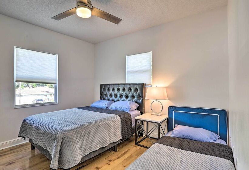 Modern Clearwater Home W/ Deck: 9 Mi To Beach