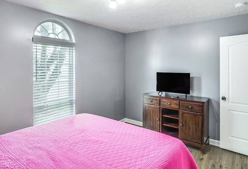 Above Ground Pool & Backyard At Murfreesboro Home!