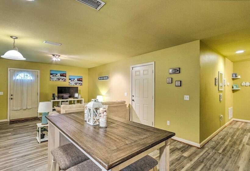 Navarre Beach House: Minutes To Restaurants!