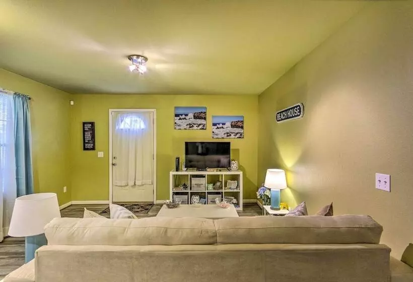 Navarre Beach House: Minutes To Restaurants!