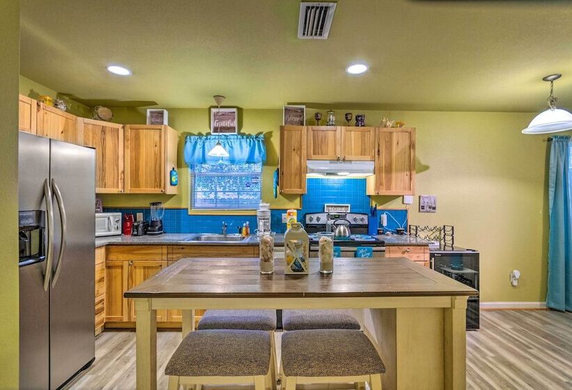 Navarre Beach House: Minutes To Restaurants!