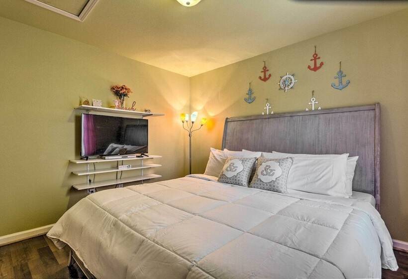 Navarre Beach House: Minutes To Restaurants!