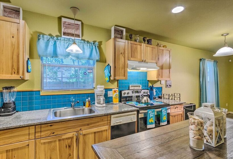 Navarre Beach House: Minutes To Restaurants!