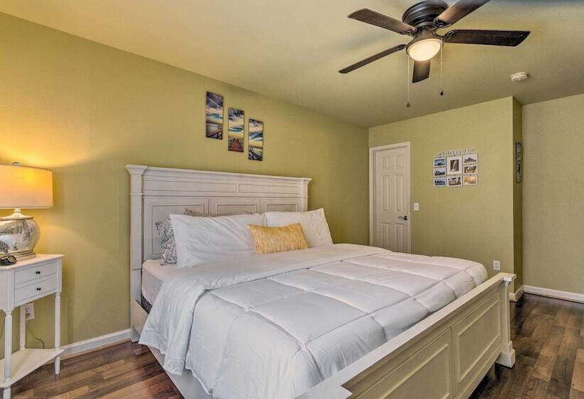 Navarre Beach House: Minutes To Restaurants!