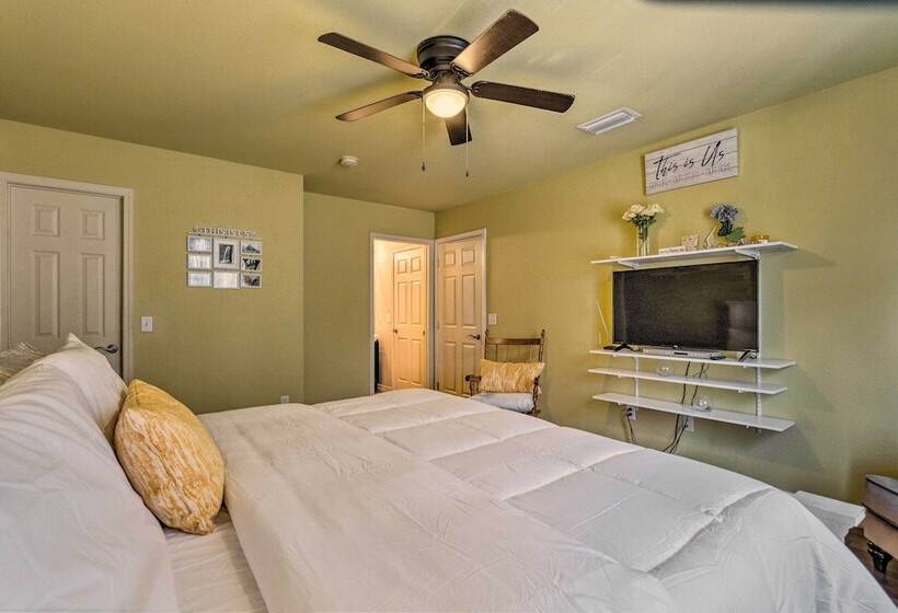 Navarre Beach House: Minutes To Restaurants!