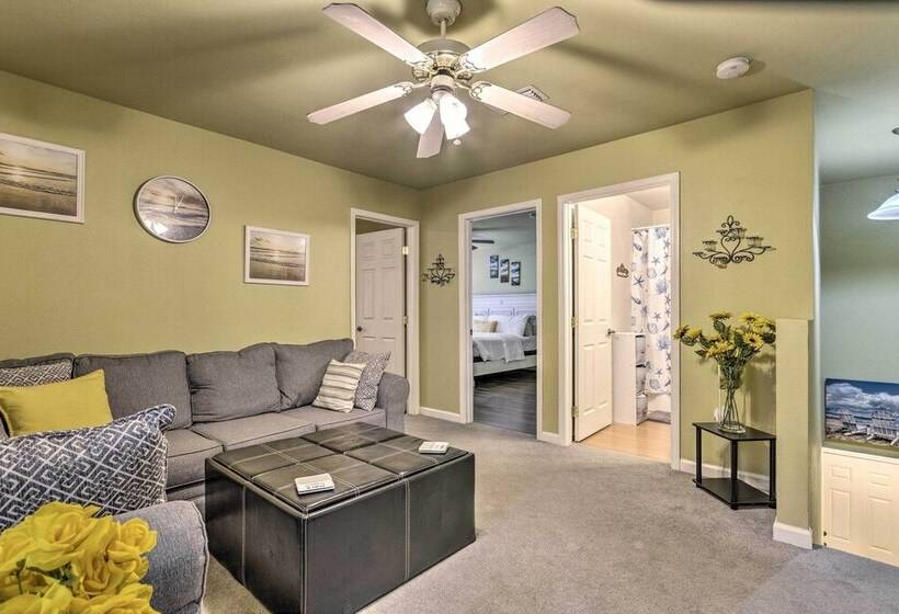 Navarre Beach House: Minutes To Restaurants!