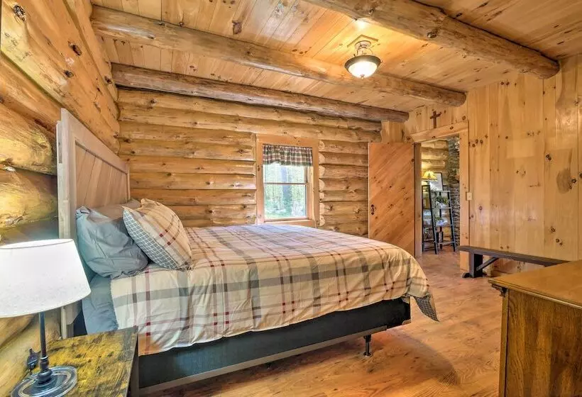 The Red Pine Cabin  W/ Private Pond & Dock!