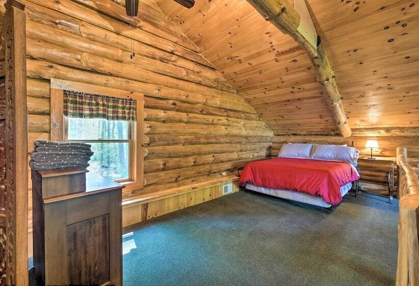 The Red Pine Cabin  W/ Private Pond & Dock!