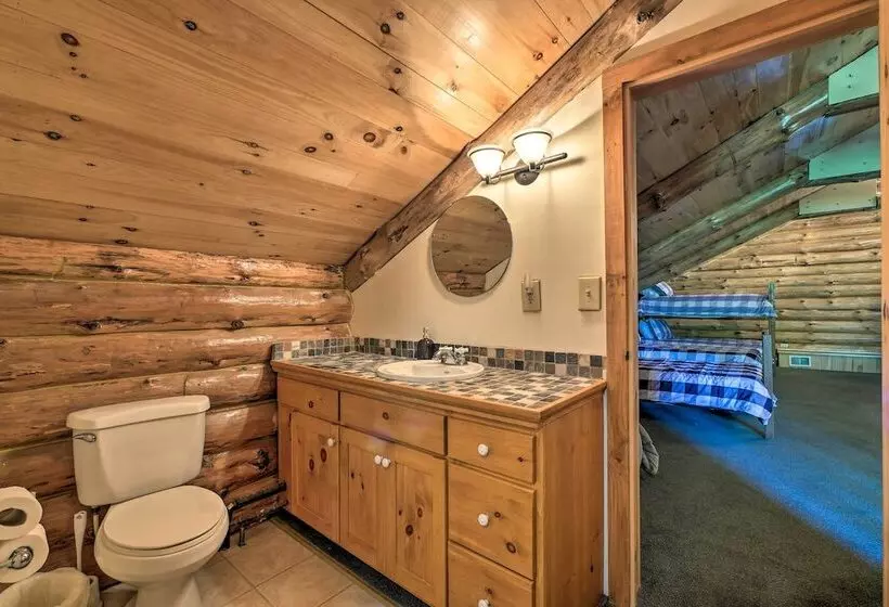 The Red Pine Cabin  W/ Private Pond & Dock!