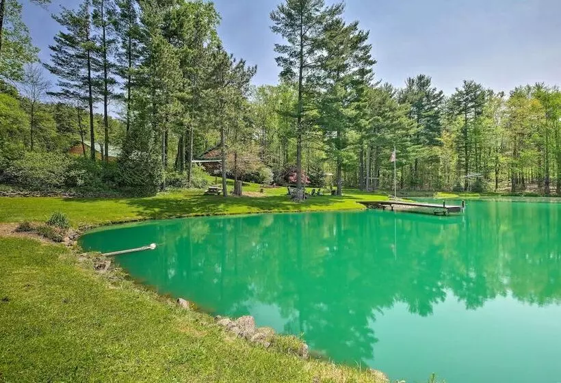 The Red Pine Cabin  W/ Private Pond & Dock!