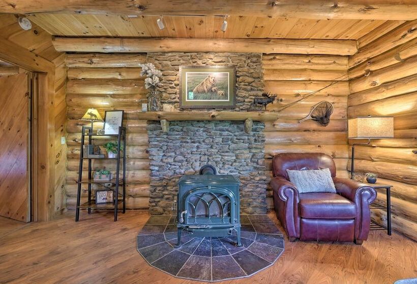 The Red Pine Cabin  W/ Private Pond & Dock!