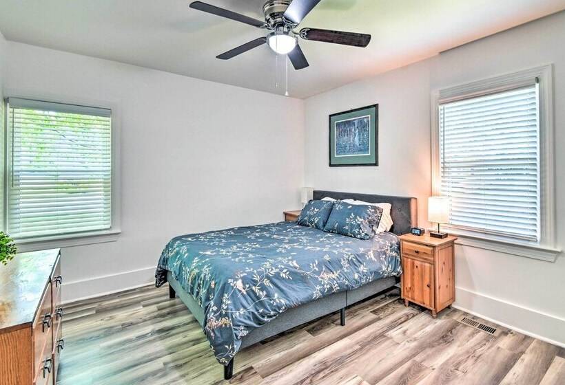 Pet Friendly Fayetteville Home W/ Fenced Yard