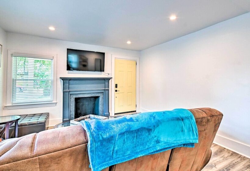 Pet Friendly Fayetteville Home W/ Fenced Yard