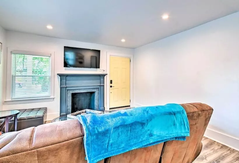 Pet Friendly Fayetteville Home W/ Fenced Yard