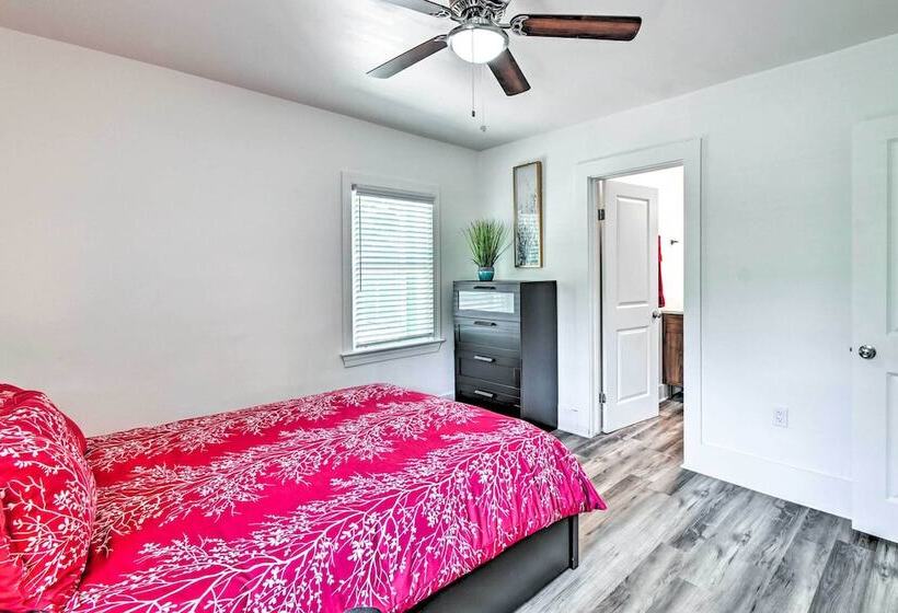 Pet Friendly Fayetteville Home W/ Fenced Yard