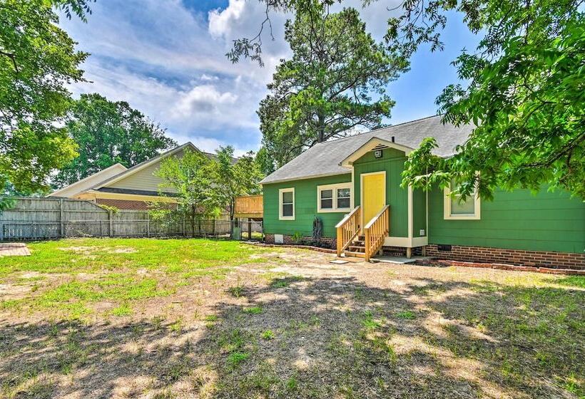Pet Friendly Fayetteville Home W/ Fenced Yard
