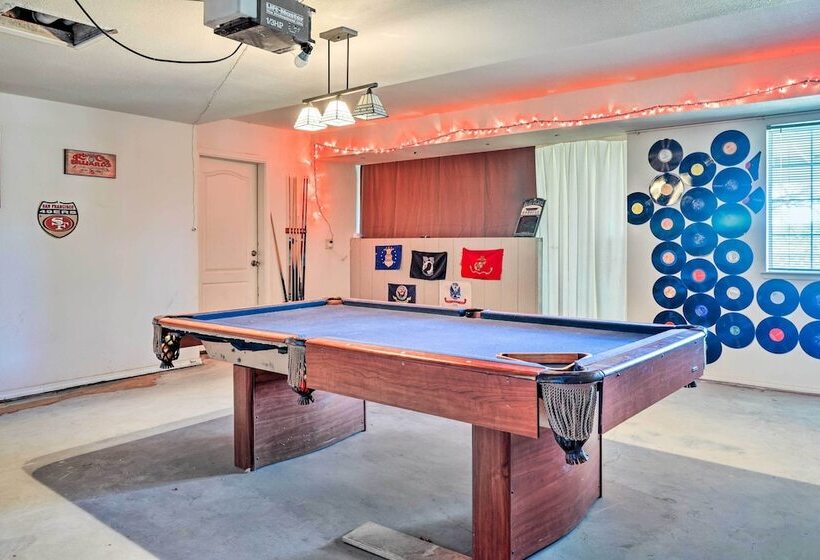 Pine Mountain Lake Home W/ Decks, Golf Course View