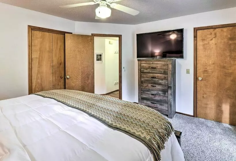 Private Riverfront Home On The White River!