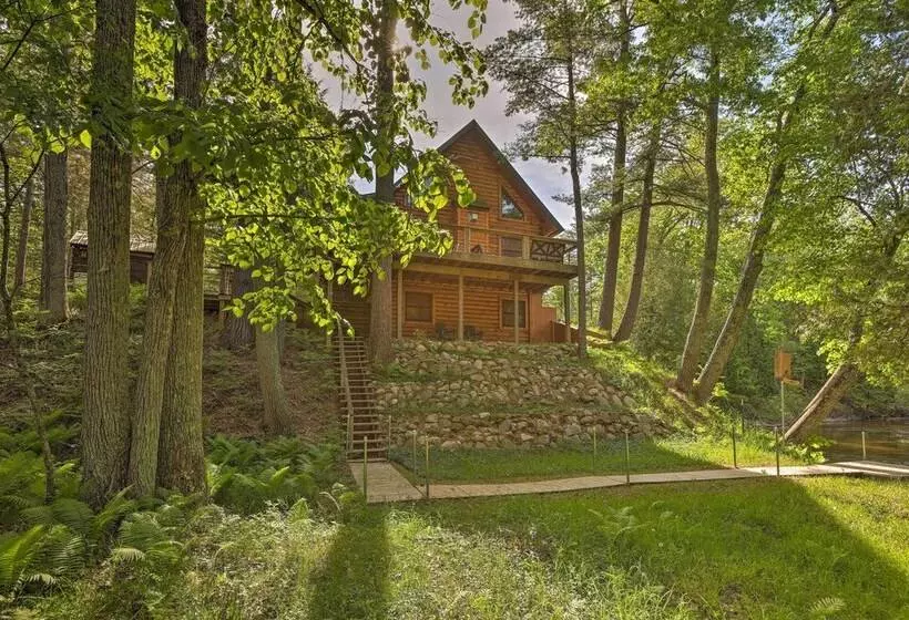 Rainbow Lodge  At Scenic Double J River Camp