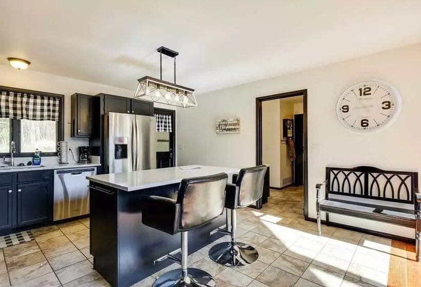 Roomy Alma Cabin W/ Pool Table: Ski, Hike, & Fish!