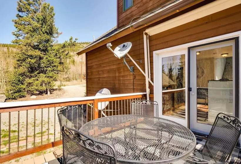 Roomy Alma Cabin W/ Pool Table: Ski, Hike, & Fish!