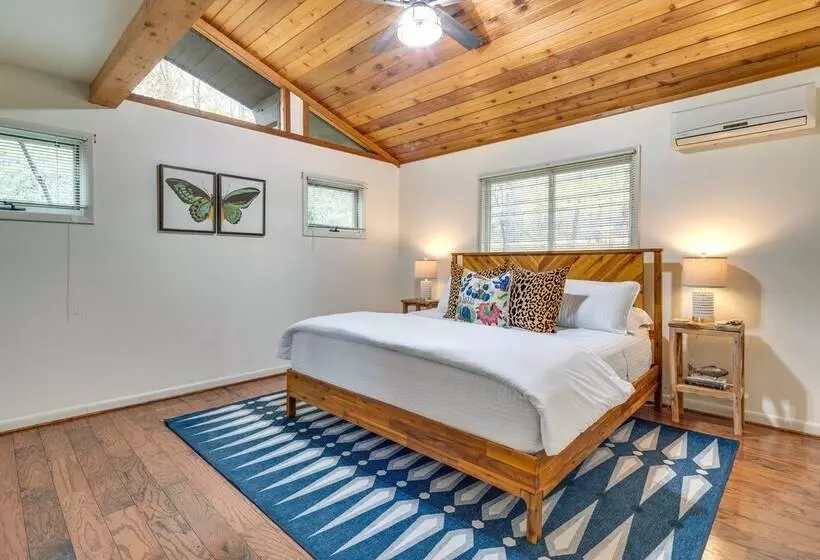 Rustic Chic Sapphire Home W/ Wraparound Decks