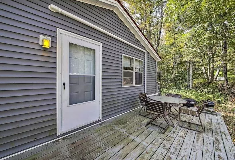 Rustic Retreat Across From Lake; Family Friendly!