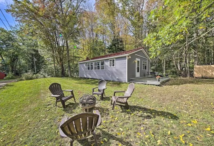 Rustic Retreat Across From Lake; Family Friendly!