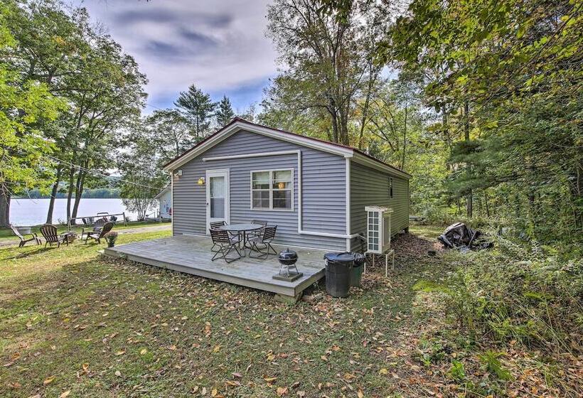 Rustic Retreat Across From Lake; Family Friendly!