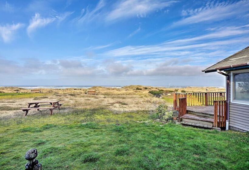 Sanderling Sea Cottages, Unit 1 With Deck!