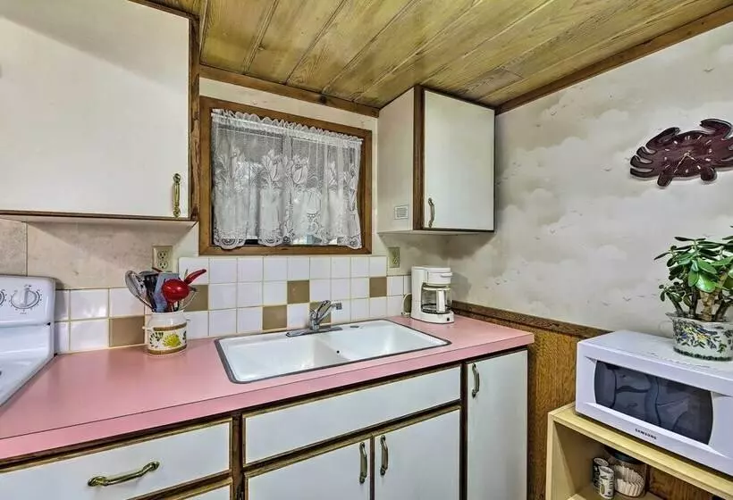 Sanderling Sea Cottages, Unit 1 With Deck!