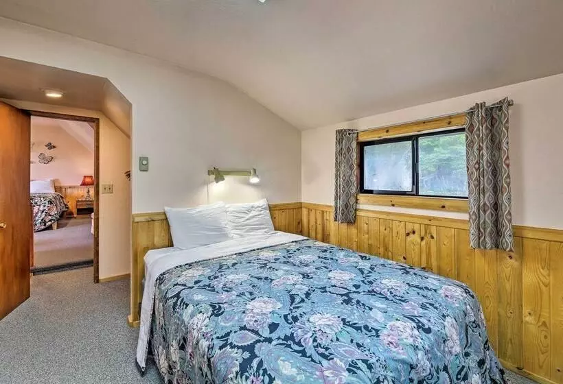 Sanderling Sea Cottages, Unit 1 With Deck!