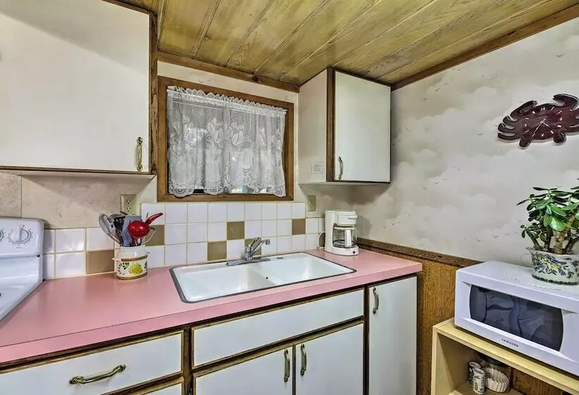 Sanderling Sea Cottages, Unit 1 With Deck!