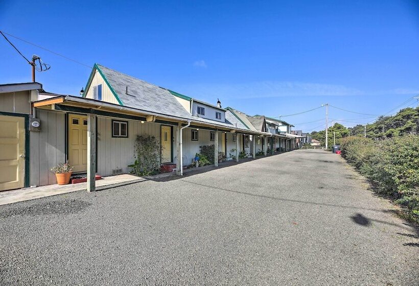 Sanderling Sea Cottages, Unit 1 With Deck!