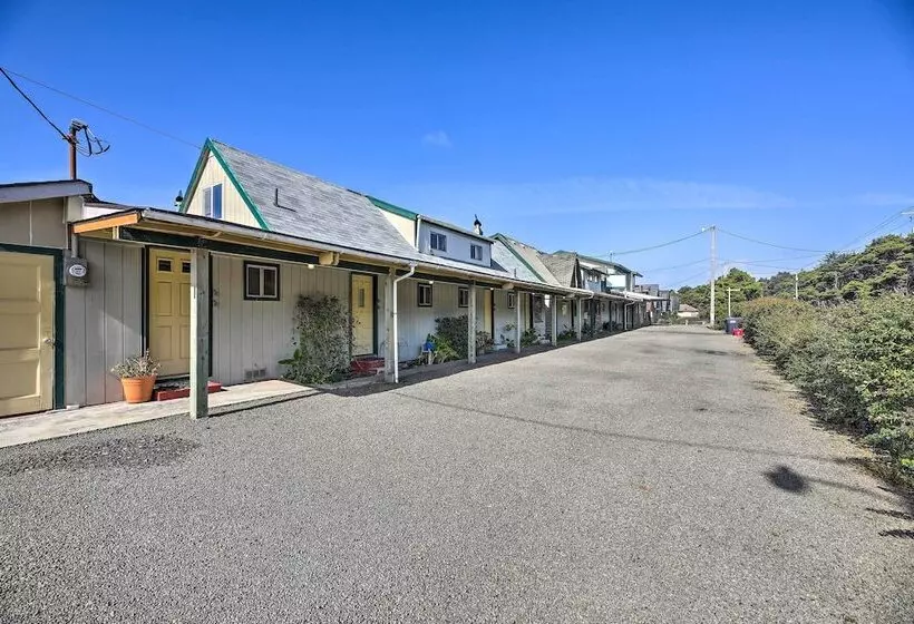 Sanderling Sea Cottages, Unit 1 With Deck!