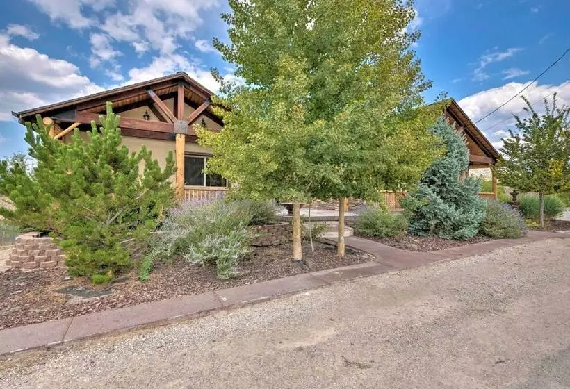 Secluded Sterling Abode: Near Palisade State Park!