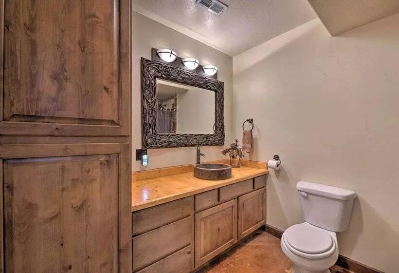 Secluded Sterling Abode: Near Palisade State Park!