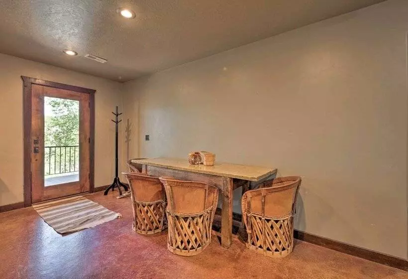 Secluded Sterling Abode: Near Palisade State Park!