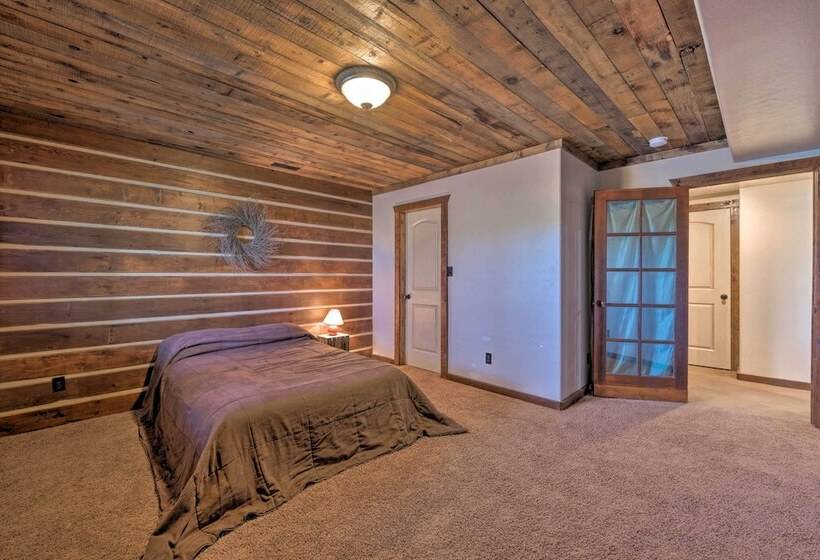 Secluded Sterling Abode: Near Palisade State Park!