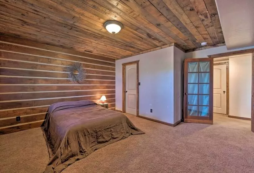 Secluded Sterling Abode: Near Palisade State Park!