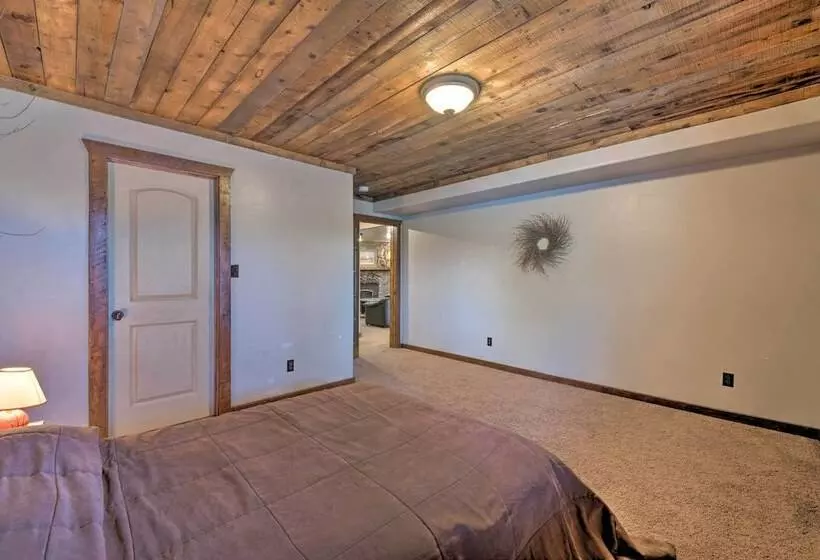 Secluded Sterling Abode: Near Palisade State Park!