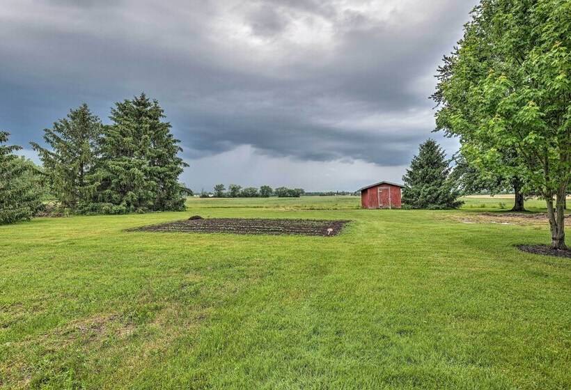 Cozy Seneca Falls Home Close To Cayuga Wine Trail!