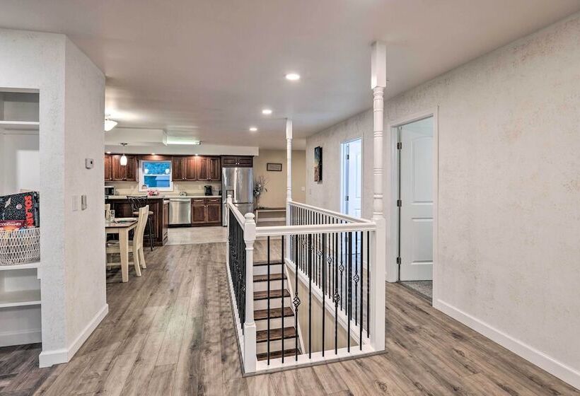 Cozy Seneca Falls Home Close To Cayuga Wine Trail!