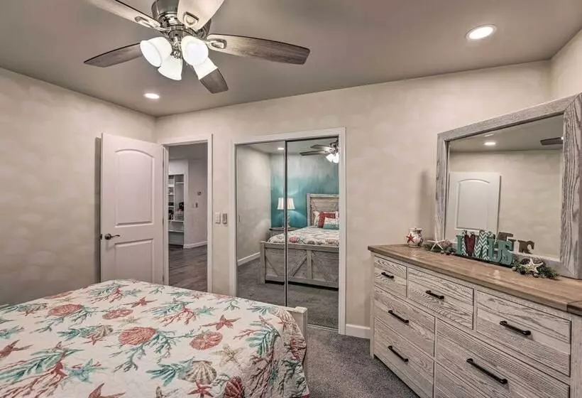 Cozy Seneca Falls Home Close To Cayuga Wine Trail!