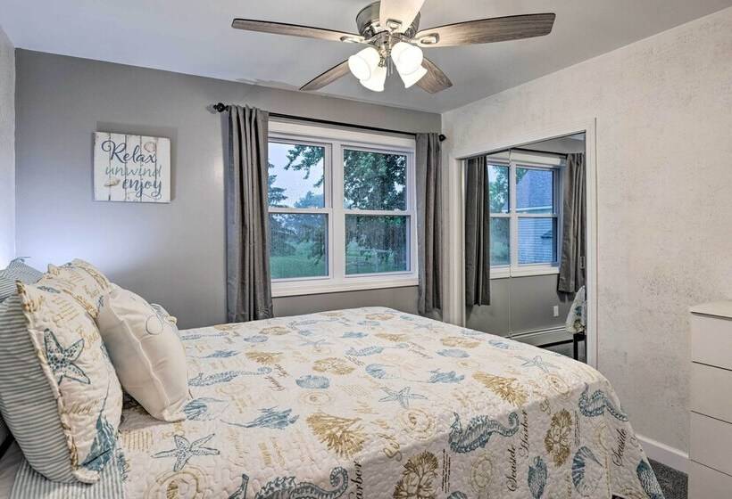 Cozy Seneca Falls Home Close To Cayuga Wine Trail!