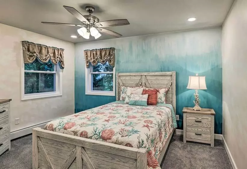 Cozy Seneca Falls Home Close To Cayuga Wine Trail!