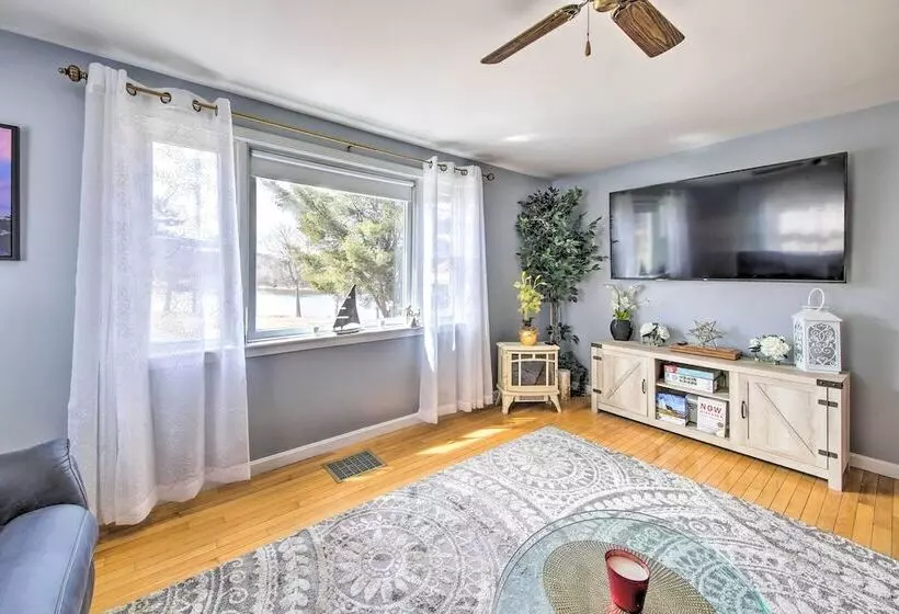 Ocean Inlet Cottage W/ Deck & Grill!