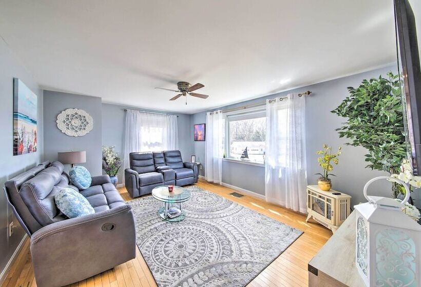 Ocean Inlet Cottage W/ Deck & Grill!