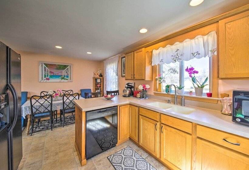 Ocean Inlet Cottage W/ Deck & Grill!